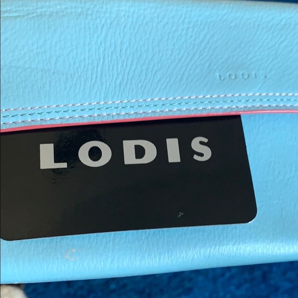 Genuine leather wristlet by Lodis - Picture 4 of 5